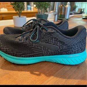 Brooks Revel 3 Womens Sneakers